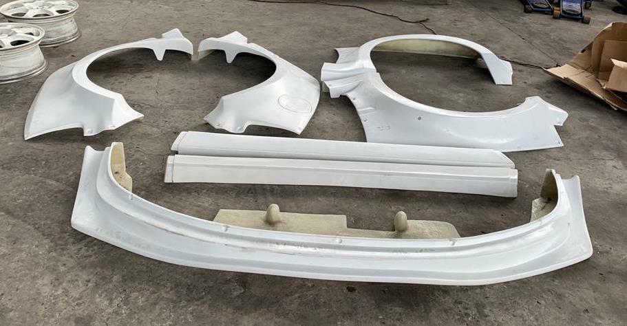 Civic EK9 M&M-Style Bodykit