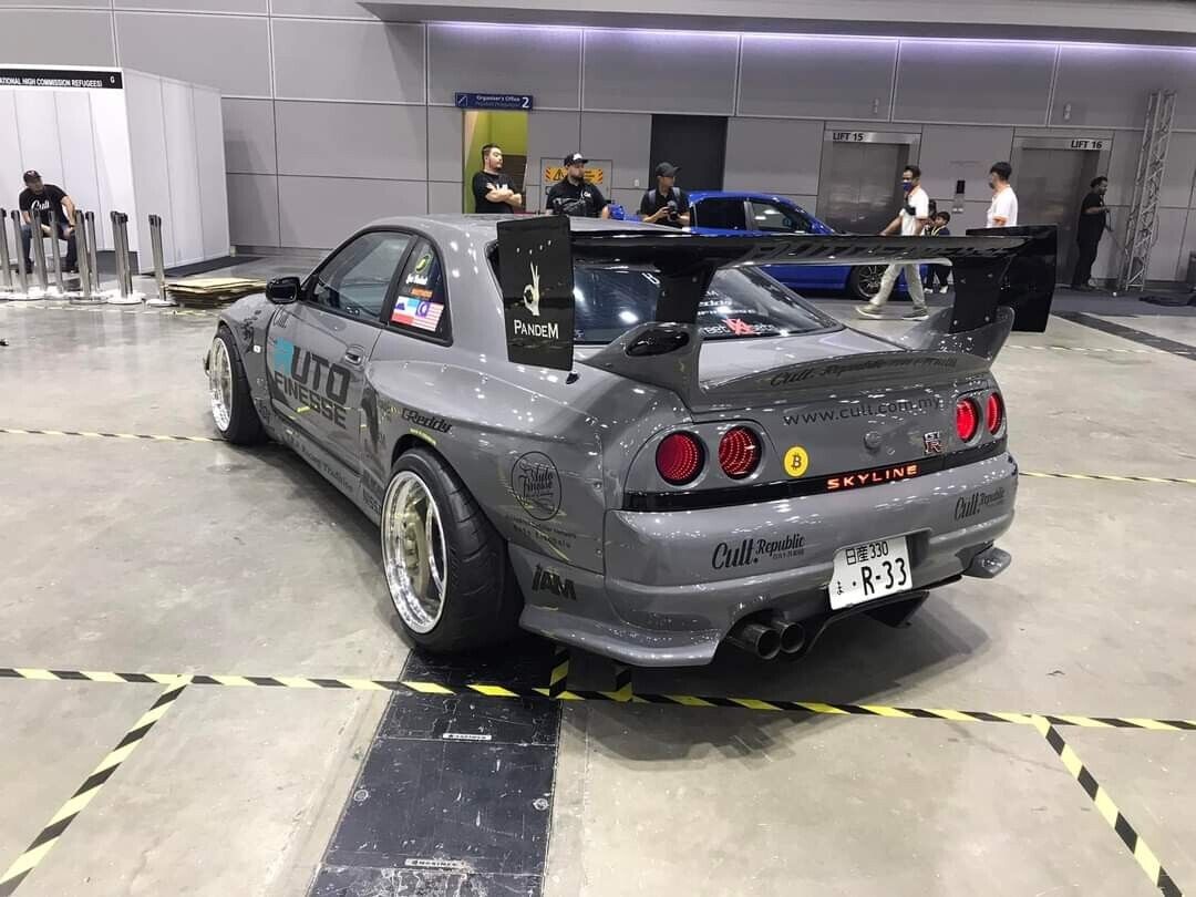 R33 B.A.R-Style Widebodykit