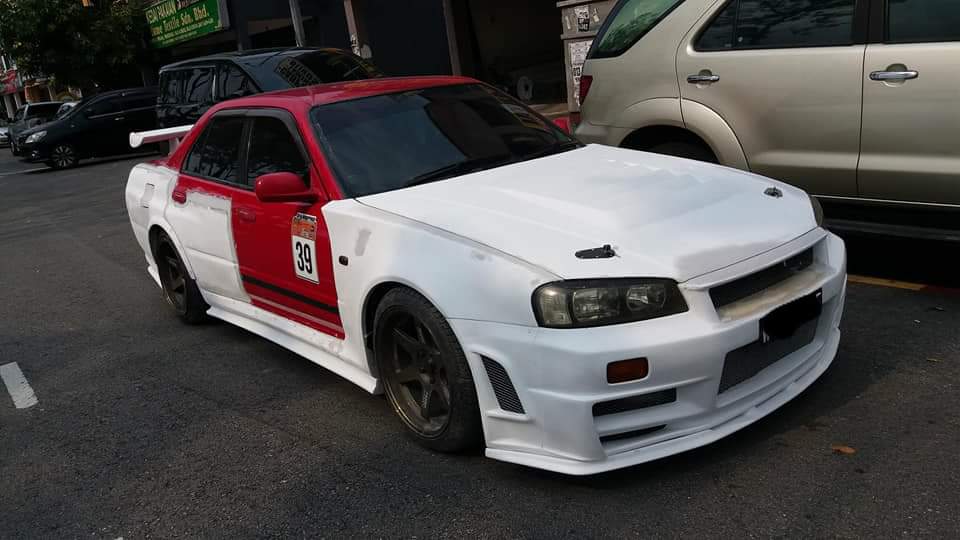 Skyline R34 GTT 4 Door GTR-Style