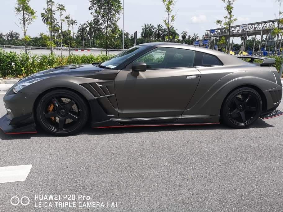 R35 GTR VRS Kamikaze-R-Style Widebodykit