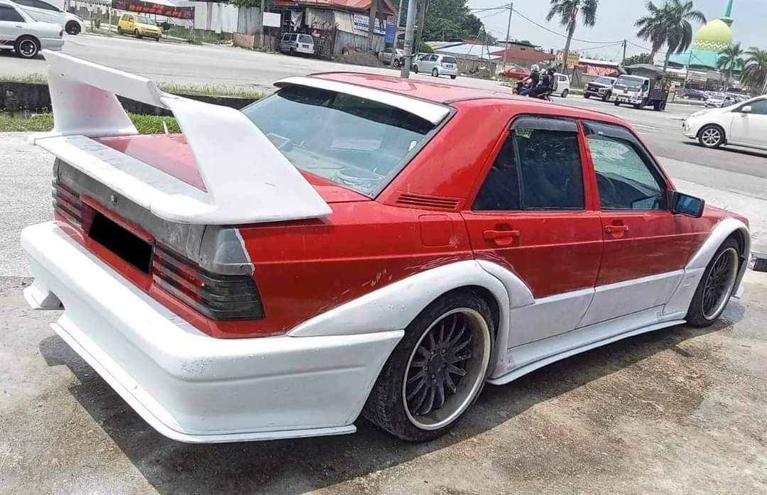 Mercedes-Benz E190 Widebody Evo II-Style