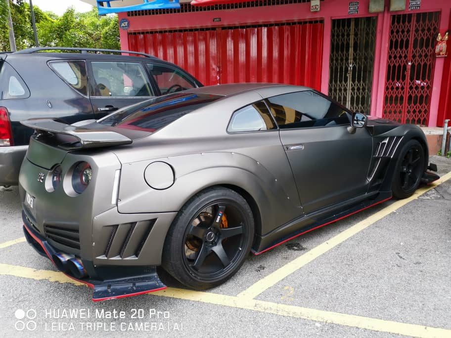 R35 GTR VRS Kamikaze-R-Style Widebodykit