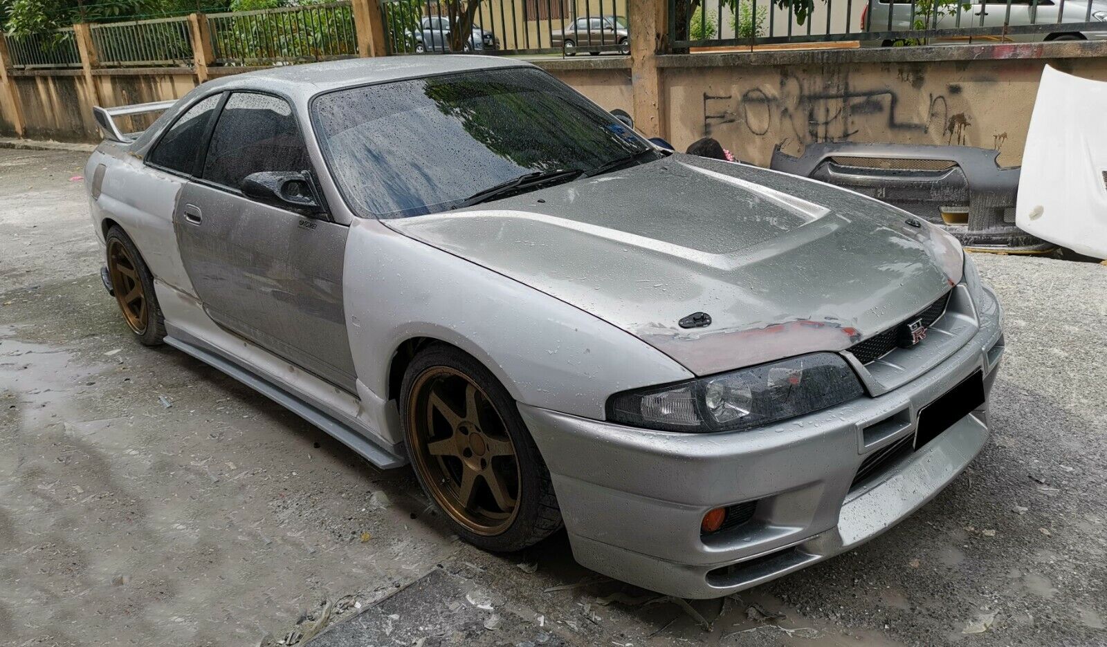 R33 GTR-Style widebodykit